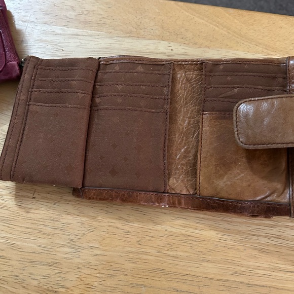 Fossil Brown Leather Walletwallets - Picture 3 of 4
